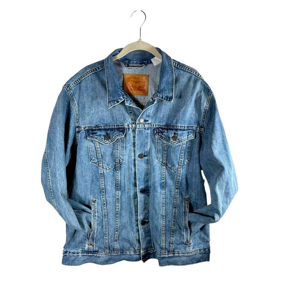 Levi’s Blue Wash Trucker Denim Jacket
